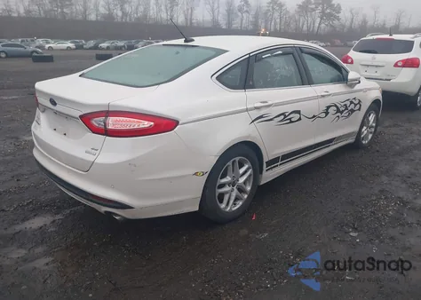 2014 Ford Fusion Se z USA, uszkodzony, nr VIN 3FA6P0HD6ER353109